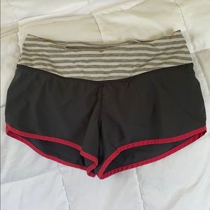 Lululemon shorts size 4